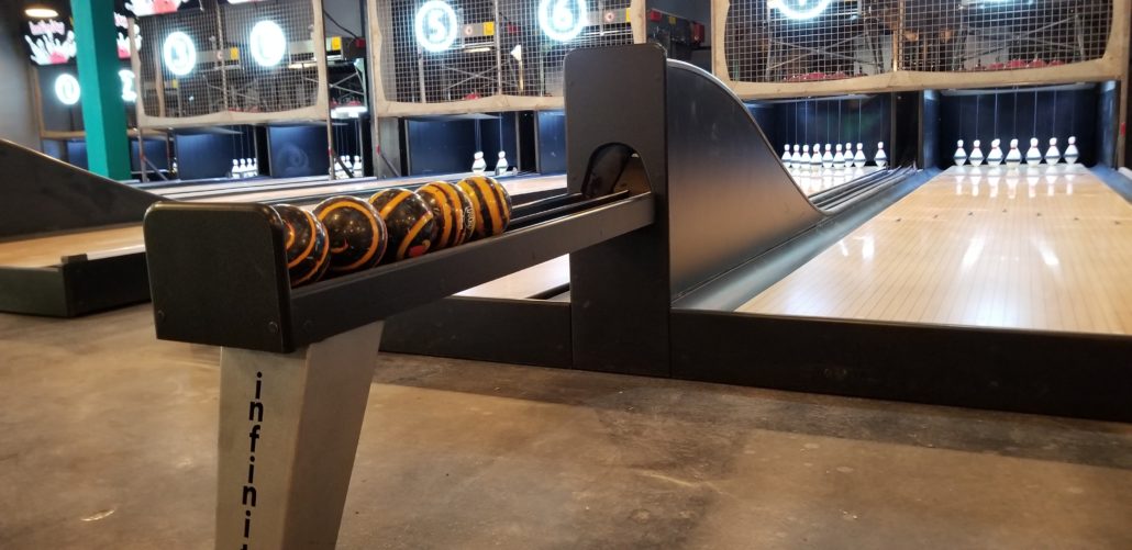 DuckPin Bowling Mini Bowling TenPin Bowling String Pinsetters