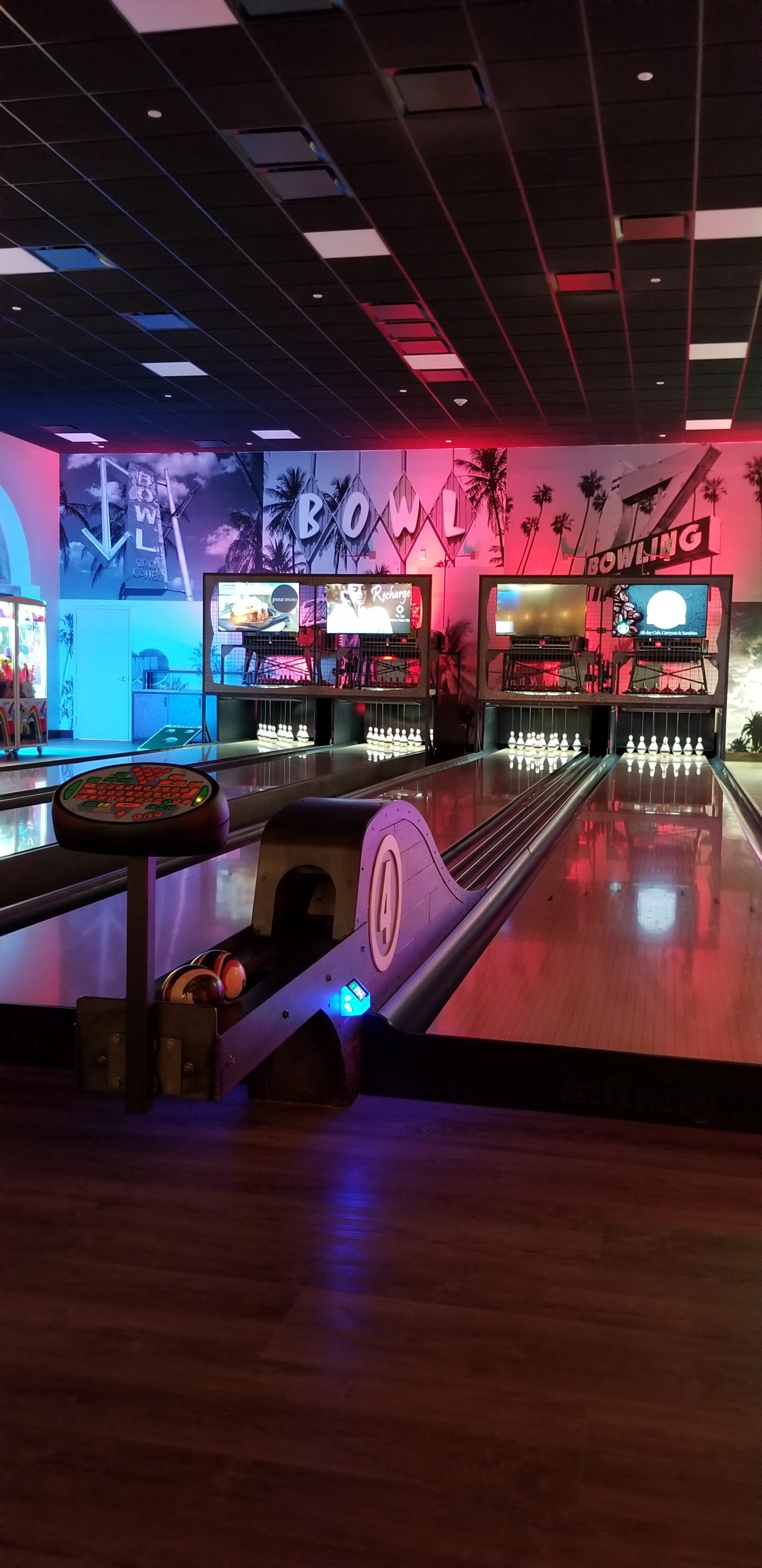 DuckPin Bowling Mini Bowling TenPin Bowling String Pinsetters